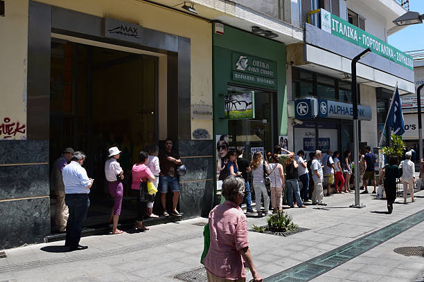 grego crise financeira - greece crisis finance debt - fotografias e filmes do acervo