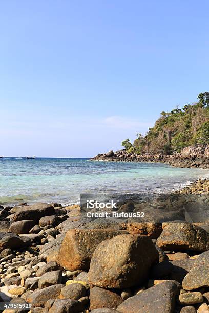 Foto de Ilha No Maravilhoso Céu Muito Bom Dia Ensolarado e mais fotos de  stock de Areia - Areia, Azul, Dia - iStock