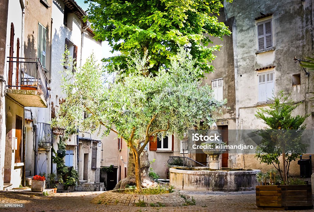 Place de la Reinesse and its fountain in Flayosc -Provence Village Stock Photo