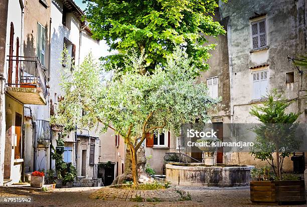 Place De La Reinesse And Its Fountain In Flayosc Provence Stock Photo - Download Image Now