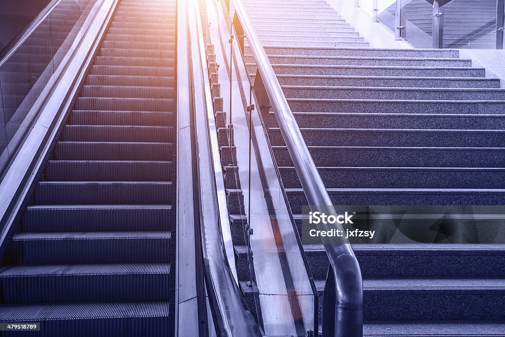 Ascensor en el metro - Foto de stock de Acero libre de derechos