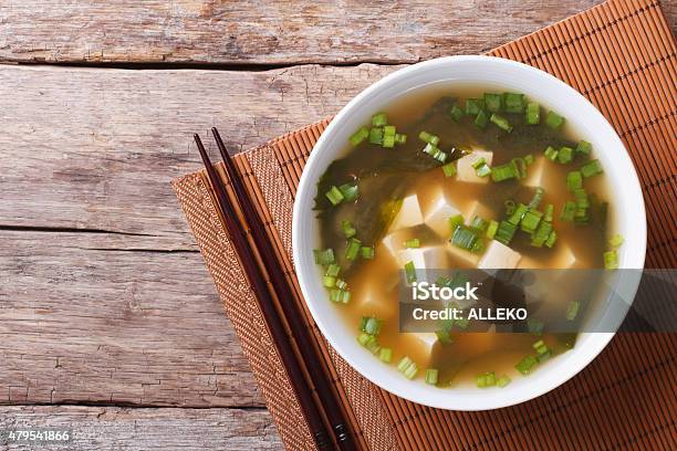 Sup Miso Jepang Dalam Mangkuk Putih Tampilan Atas Horizontal Foto Stok - Unduh Gambar Sekarang