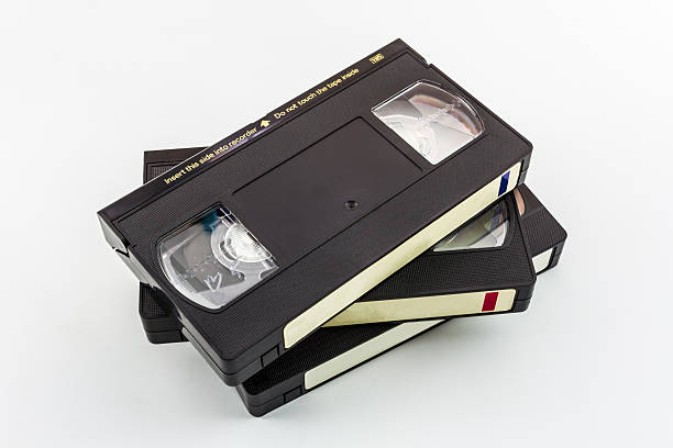 vhs cinta de vídeo. - vcr video cassette tape audio cassette home video camera fotografías e imágenes de stock