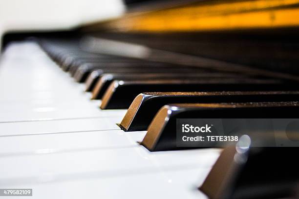 Tastiera Di Pianoforte - Fotografie stock e altre immagini di Astratto - Astratto, Bianco, Bianco e nero
