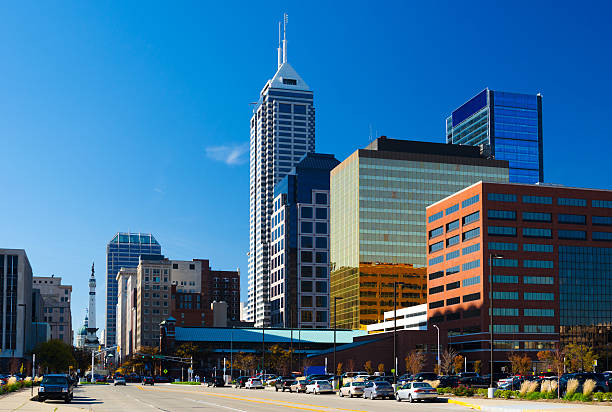 istock Indianapolis downtown skyline with Soldiers and Sailors Monument 479598564