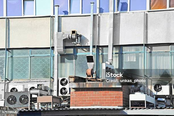 Industrial Sistema De Ventilación Foto de stock y más banco de imágenes de 2015 - 2015, Acero, Aire libre