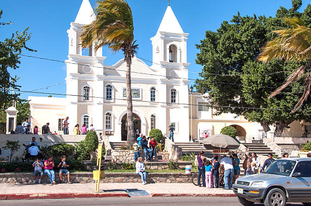 la iglesia católica de san josé del cabo - town san jose del cabo mexico color image fotografías e imágenes de stock
