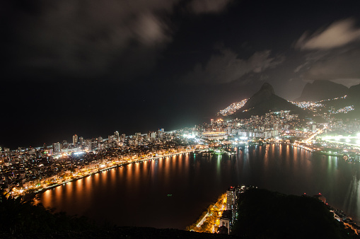 Rio de Janeiro en la noche photo