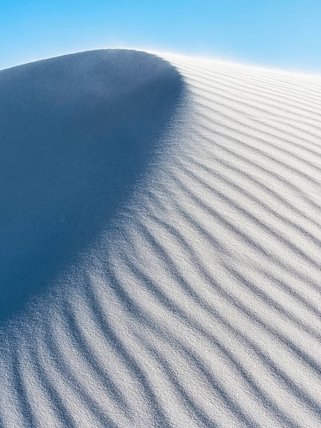 las blancas arenas de nuevo méxico - sand sand dune white sands national monument desert fotografías e imágenes de stock