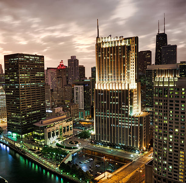 wieżowce w centrum chicago at dusk, z wysoko - equitable building zdjęcia i obrazy z banku zdjęć