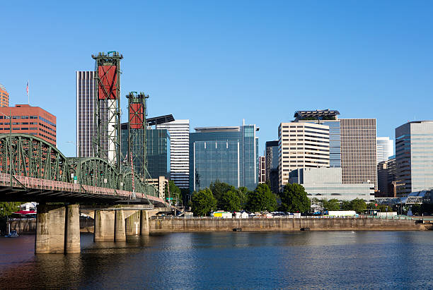 istock Hawthorne Bridge Portland 2015 479845206
