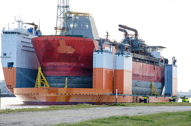 istock Semi-submersible heavy superstructure lift ship. 479854980