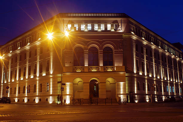istock Building Uniwesytetu Arts 479874217