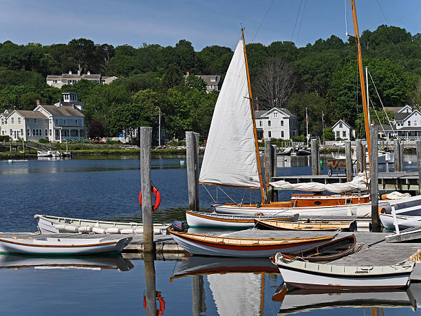 istock cottages and boats 479897082
