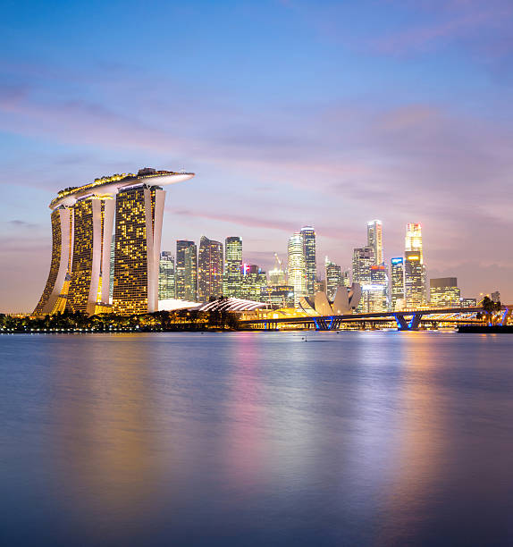 Singapore city downtown Cityscape of Singapore city downtown skyline skyscraper at dusk singapore stock pictures, royalty-free photos & images