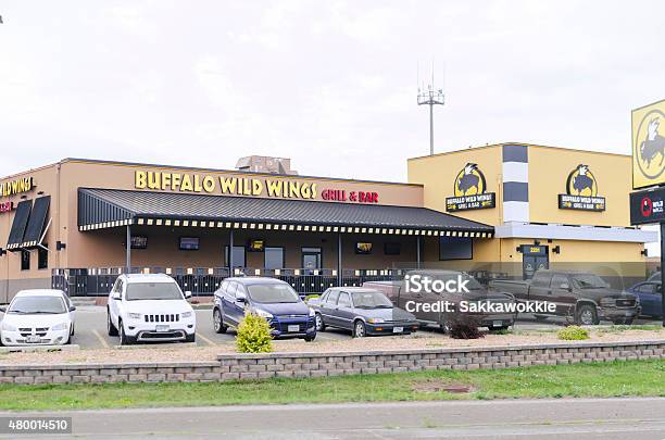 Buffalo Wild Wings Exterior In Minnesota United States Stock Photo - Download Image Now