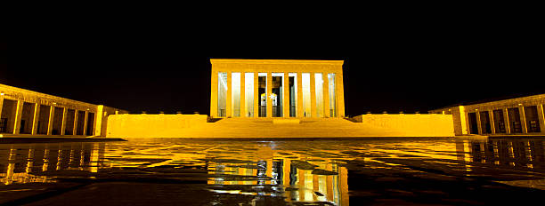 istock Anitkabir at night - Ataturk Mausoleum 480041102