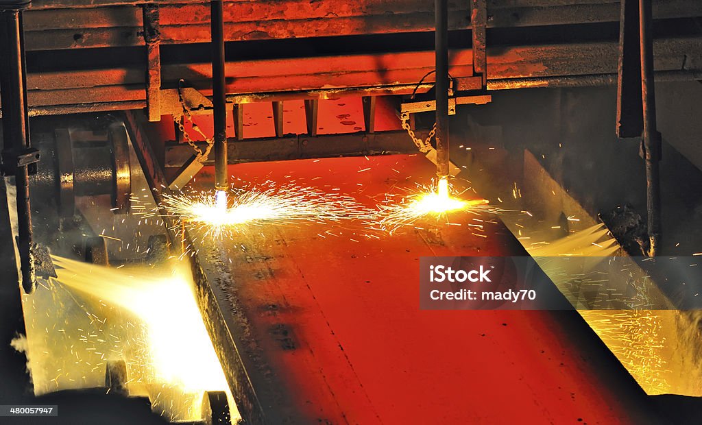 Hot taglio dei metalli - Foto stock royalty-free di Acciaio