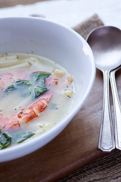 & camarão, sopa de macarrão - foto de acervo