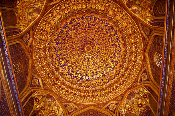 istock The Tilla-Kari Mosque 480059317