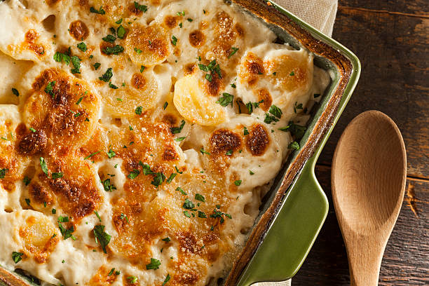 istock Homemade Cheesey Scalloped Potatoes 480133293