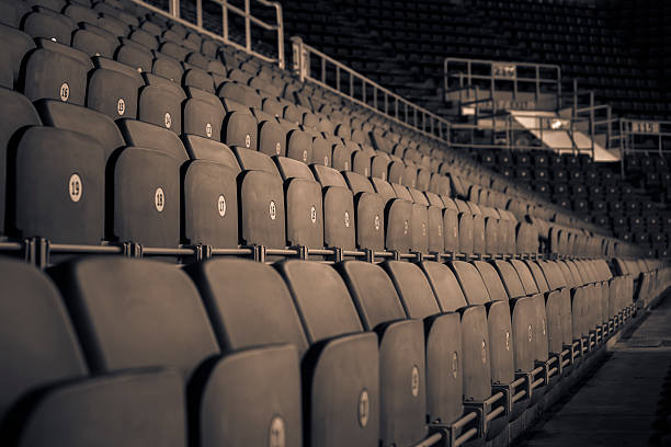 sitzplätze - bleachers stadium empty seat stock-fotos und bilder