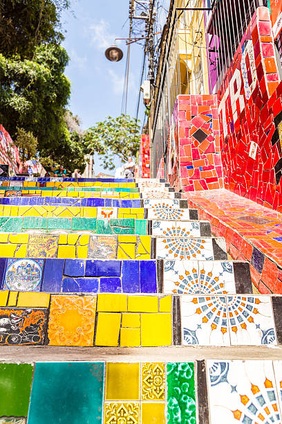 selarón-treppe, rio de janeiro, brasilien - rio de janeiro brazil steps staircase stock-fotos und bilder