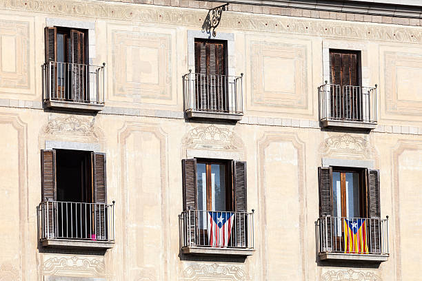 istock Flags of Catalonia and Cuba 480170426