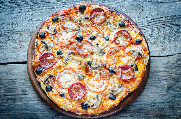 istock Homemade Regina pizza 480175033