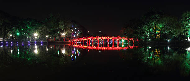 istock Red Bridge in Hoan Kiem Lake at Night, Ha Noi 480176297