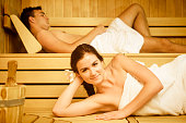 junges-paar-entspannenden-im-health-spa-und-sauna.jpg?b=1&s=170x170&k=20&c=w62eXlCccFAhudRvqyh8ngelksuf9BKLdnjIiu_4dt4=