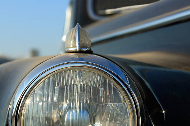istock Headlight Of Vintage Car 480188102