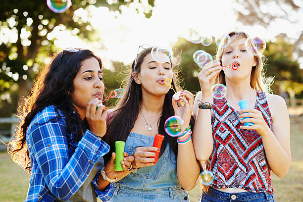 istock Girls just wanna have fun 480208952