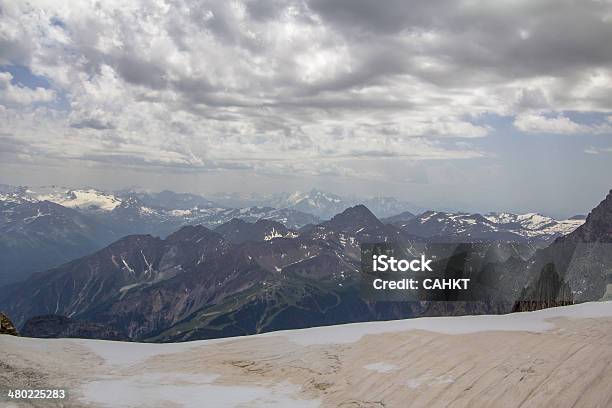 Monte Bianco - Fotografie stock e altre immagini di Aiguille de Midi - Aiguille de Midi, Alpi, Bellezza naturale