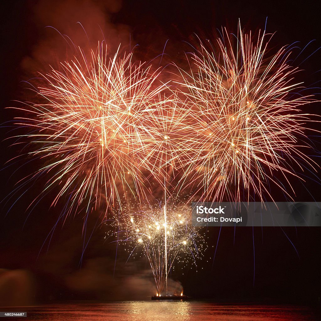 Feu d'artifice coloré - Photo de Beauté libre de droits