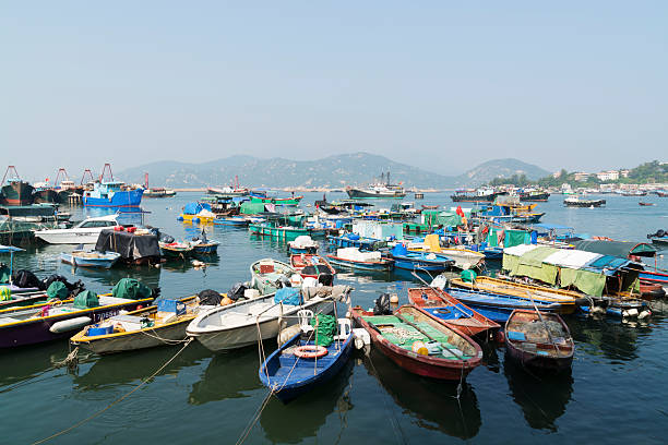 barcos de pesca de hong kong - outlying islands - fotografias e filmes do acervo
