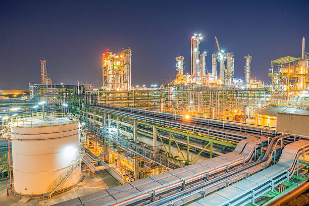 istock Twilight of Refineryl Plant 480302656