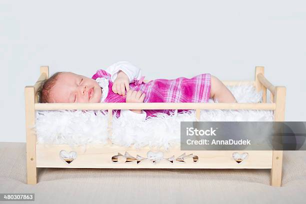 Vier Wochen Alten Babyportrait Stockfoto und mehr Bilder von 0-11 Monate - 0-11 Monate, Auf der Seite liegen, Auge