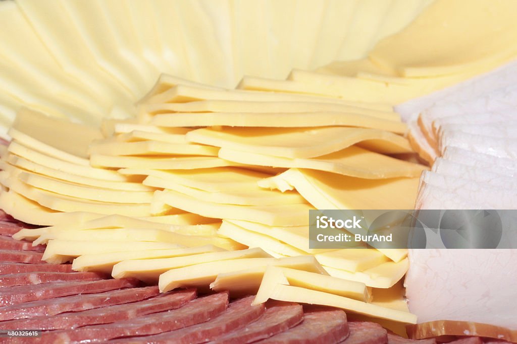 Salsiccia e formaggio - Foto stock royalty-free di A forma di blocco