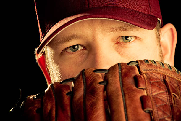 jogador de beisebol - men baseball cap focus determination - fotografias e filmes do acervo