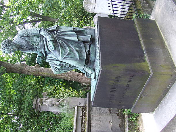 istock Vivant Denon tomb in Paris 480347362