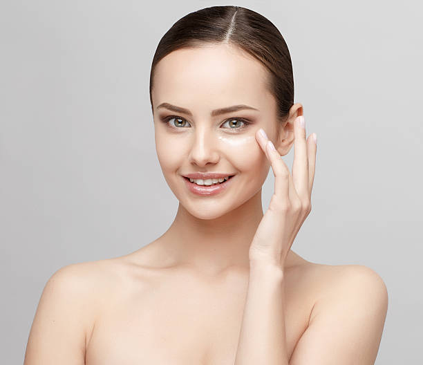 istock Beautiful Woman with Clean Fresh Skin 480355776