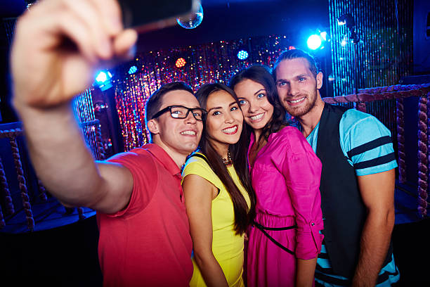 istock Selfie of friends 480378672