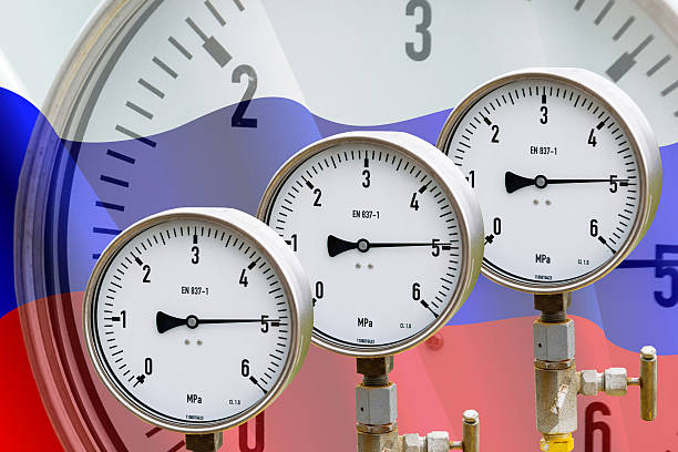 istock Wellhead Pressure Gauge on flag Russia 480387178