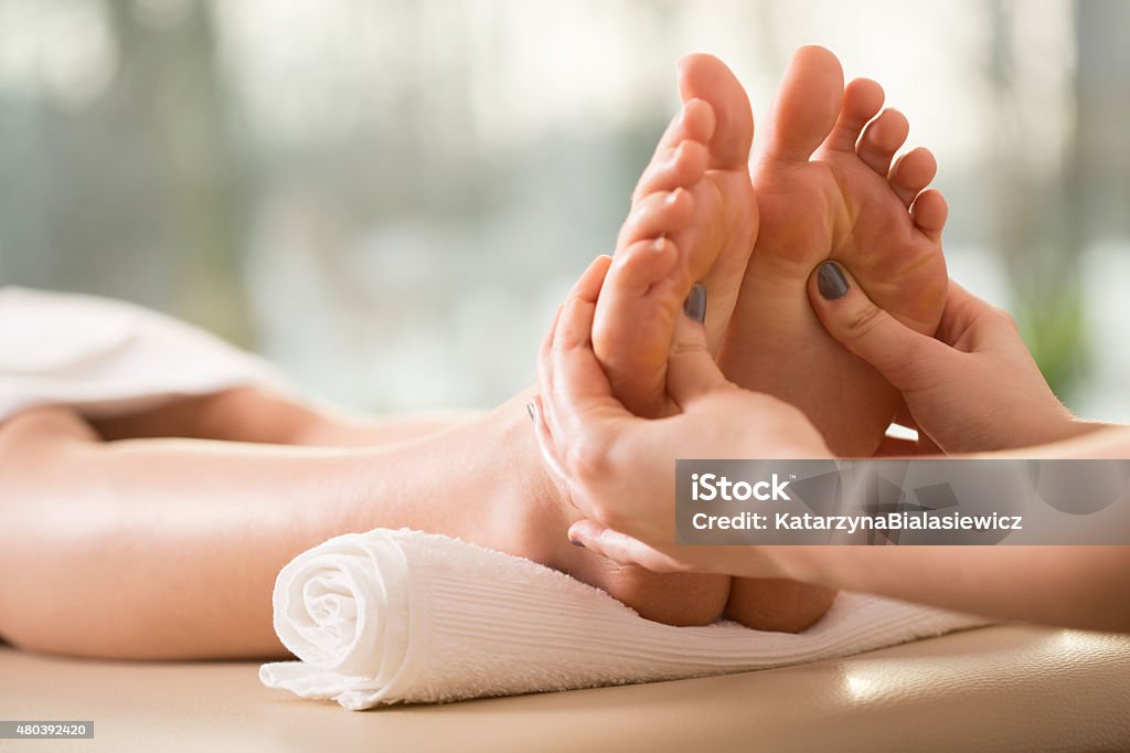 Nahaufnahme der Reflexzonenmassage - Lizenzfrei Reflexzonenmassage Stock-Foto