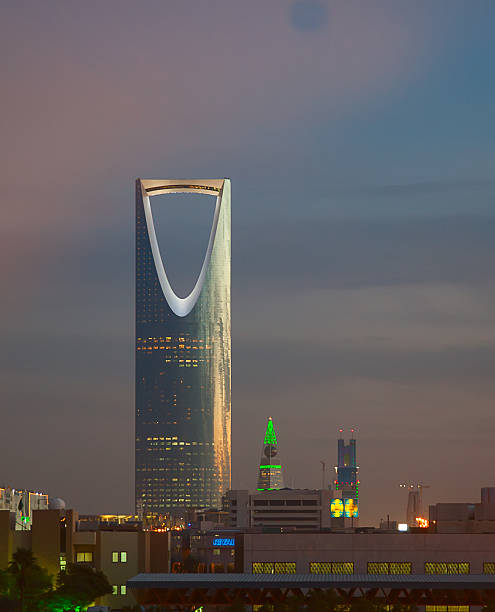 Kingdom tower RIYADH - DECEMBER 22: Kingdom tower on December 22, 2009 in Riyadh, Saudi Arabia. Kingdom tower is a business and convention center, shoping mall and one of the main landmarks of Riyadh city riyadh photos stock pictures, royalty-free photos & images