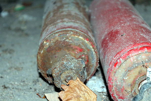 botella de gas - vergessen fotografías e imágenes de stock