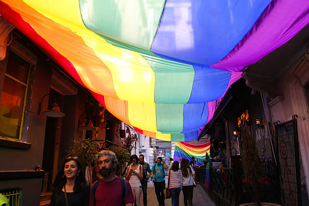 passeata gay istambul - protest turkey istanbul europe imagens e fotografias de stock