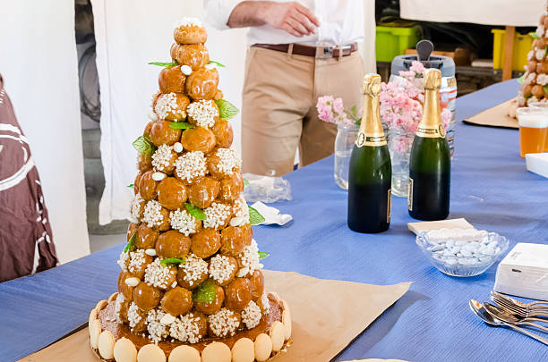 table de fête - wedding reception wedding cake wedding cake photos et images de collection