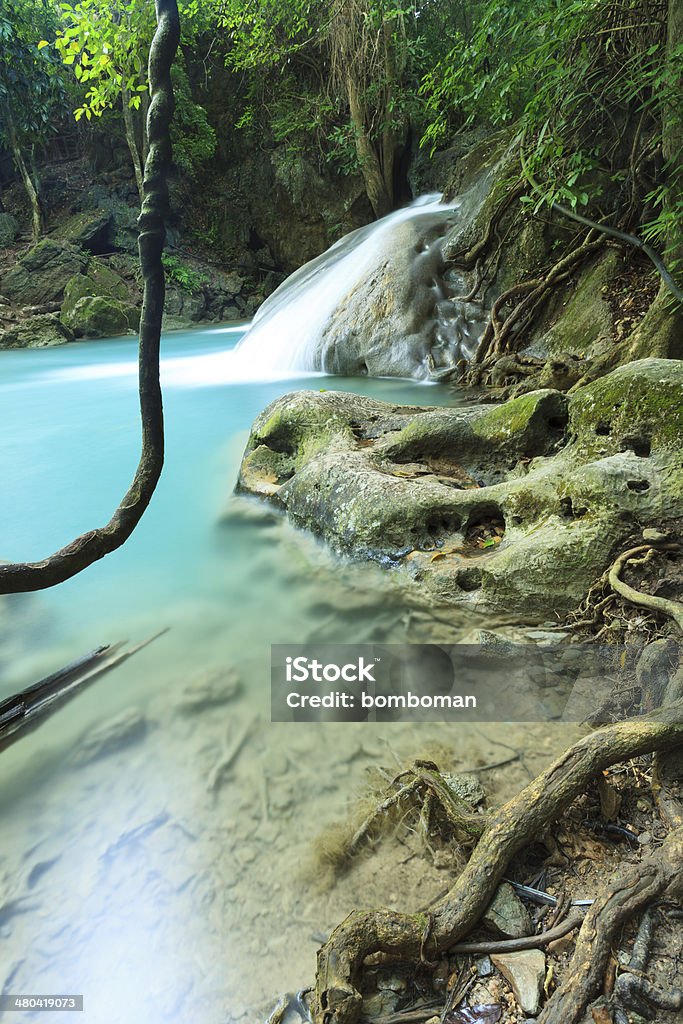 Tiefen Wald Wasserfall in Thailand - Lizenzfrei Bach Stock-Foto